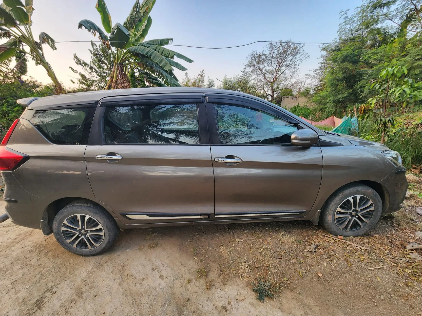Maruti Suzuki Ertiga zxi plus smart hybrid
